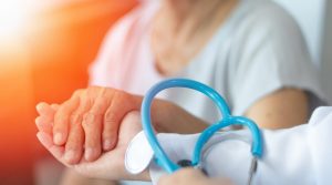 Hipertensão na terceira-idade pede cuidados especiais