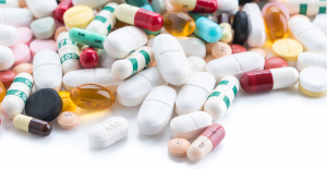 Como lidar com as múltiplas medicações em idosos